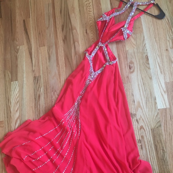 Prom gown - Picture 3 of 3